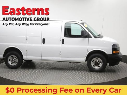 Used 2021 Chevrolet Express 2500 RWD image 38