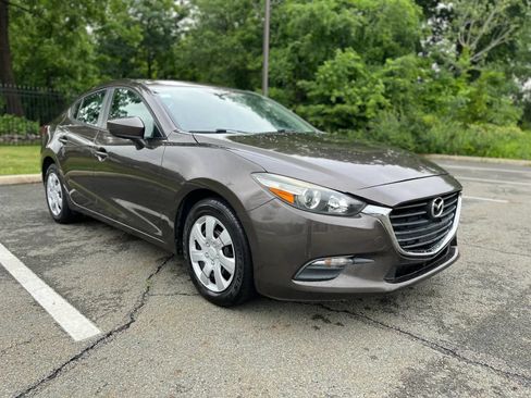 Used 2017 MAZDA MAZDA3 Sport FWD image 7