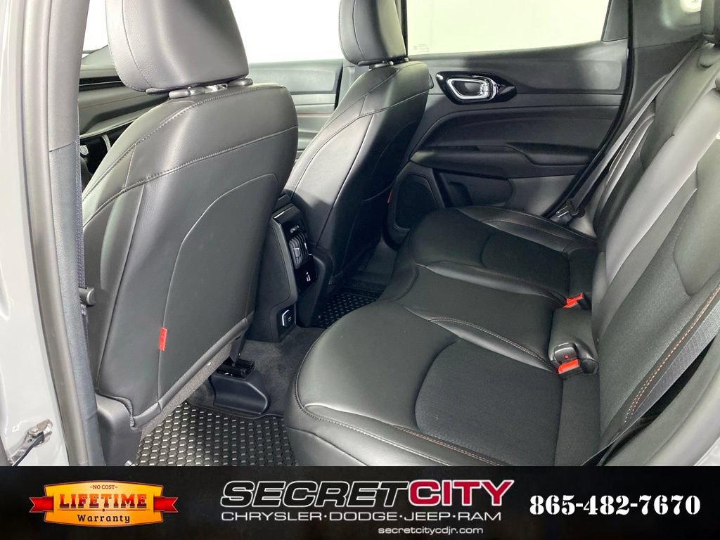 New 2026 Jeep Compass Trailhawk w/ Sun, Sound & Navigation Group AWD/4WD image 28