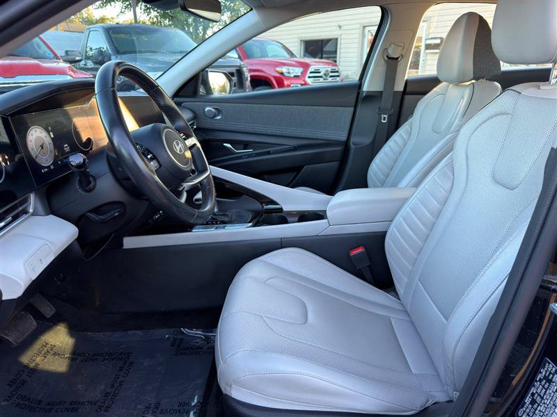 Used 2024 Hyundai Elantra Limited FWD image 20