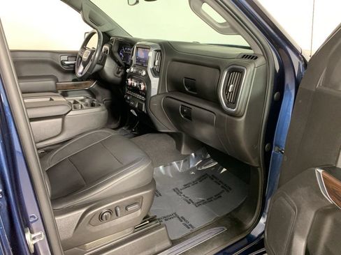 Used 2022 GMC Sierra 1500 SLT w/ Driver Alert Package II AWD/4WD image 40