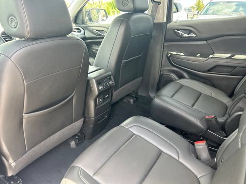 Used 2023 GMC Acadia SLT w/ Elevation Edition FWD image 26