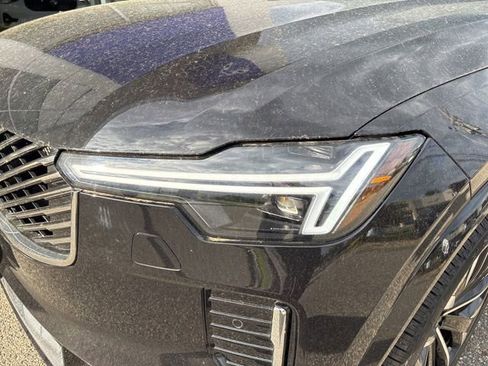 Used 2025 Volvo XC90 B6 Plus AWD/4WD image 9