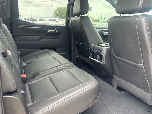 Used 2025 GMC Sierra 1500 SLT image 14