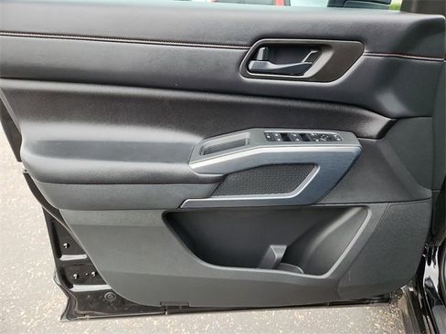 Used 2024 Nissan Pathfinder Rock Creek image 12