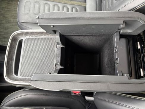 Used 2023 Rivian R1S Launch Edition image 28