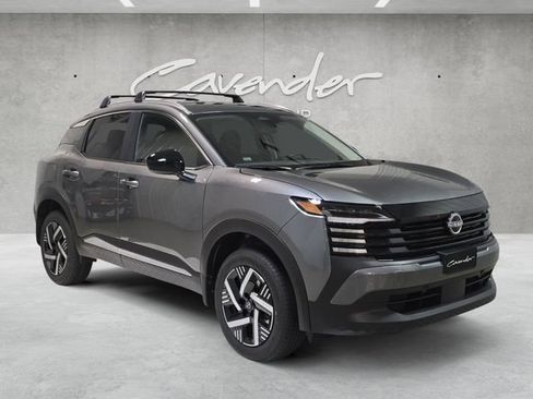 New 2026 Nissan Kicks SV FWD image 2