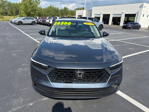 Used 2024 Honda Accord EX image 9