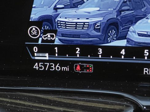 Used 2022 Cadillac Escalade Sport w/ Touring Package AWD/4WD image 18
