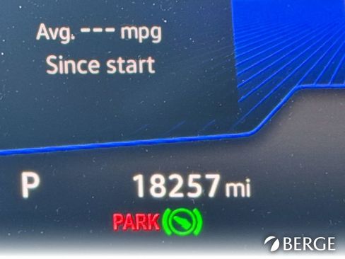 Used 2022 Volkswagen Taos SE image 39