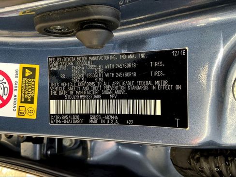 Used 2017 Toyota Highlander XLE AWD/4WD image 37