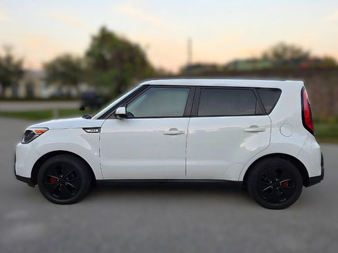 Used 2015 Kia Soul image 8