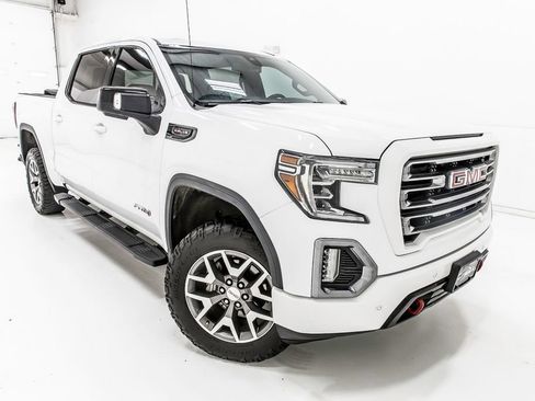Used 2020 GMC Sierra 1500 AT4 w/ AT4 Premium Package AWD/4WD image 8