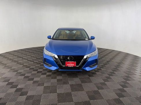 Used 2022 Nissan Sentra SV w/ SV Premium Package image 2