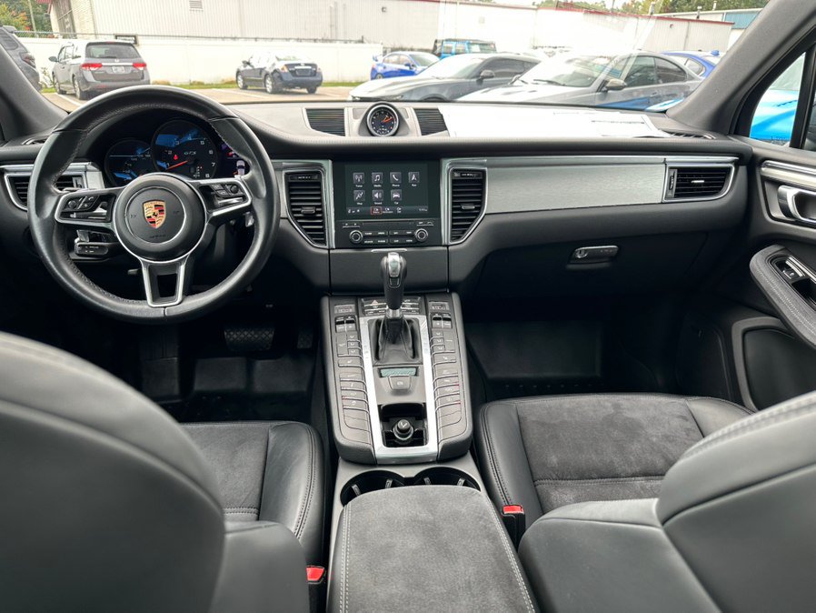Used 2017 Porsche Macan GTS AWD/4WD image 12