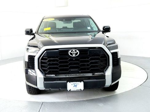 Used 2022 Toyota Tundra Limited w/ TRD Off-Road Package AWD/4WD image 8