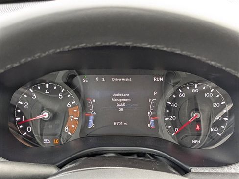 Certified 2025 Jeep Compass Latitude image 24