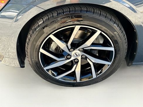 Used 2020 Volvo S60 T5 Momentum image 32