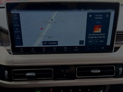 Used 2021 Lincoln Nautilus Reserve AWD/4WD image 18