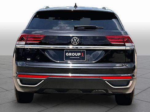 Used 2022 Volkswagen Atlas Cross Sport SE FWD image 5