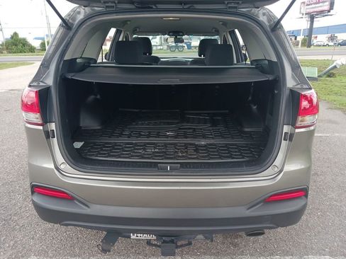 Used 2017 Kia Sorento FWD image 21