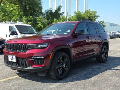 Used 2023 Jeep Grand Cherokee Limited w/ Black Appearance Package