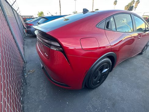 Used 2026 Toyota Prius Plug-In Hybrid image 6