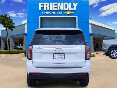 Used 2022 Chevrolet Suburban LT image 6