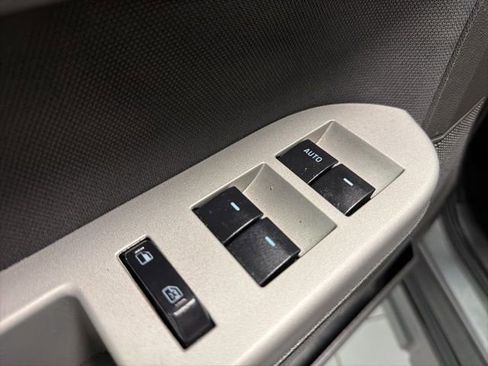 Used 2011 Ford Escape XLT image 13