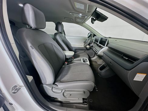 Used 2024 Hyundai Ioniq 5 SEL RWD image 32