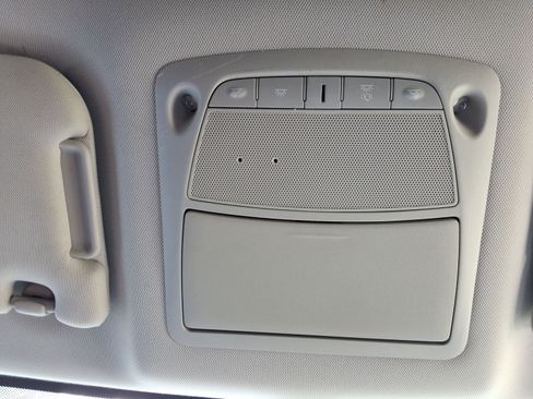 Used 2017 Nissan Pathfinder SV AWD/4WD image 19