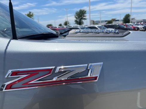 Used 2024 Chevrolet Silverado 2500 LT w/ Convenience Package AWD/4WD image 8