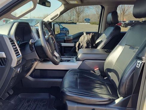 Used 2016 Ford F150 Lariat image 11