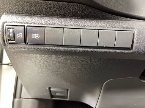 Used 2025 Toyota Corolla XSE FWD image 29