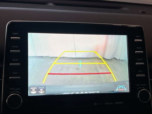 Used 2021 Toyota Avalon XLE image 17