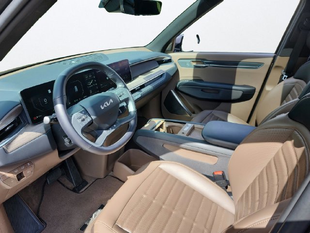Certified 2024 Kia EV9 Land AWD/4WD image 11