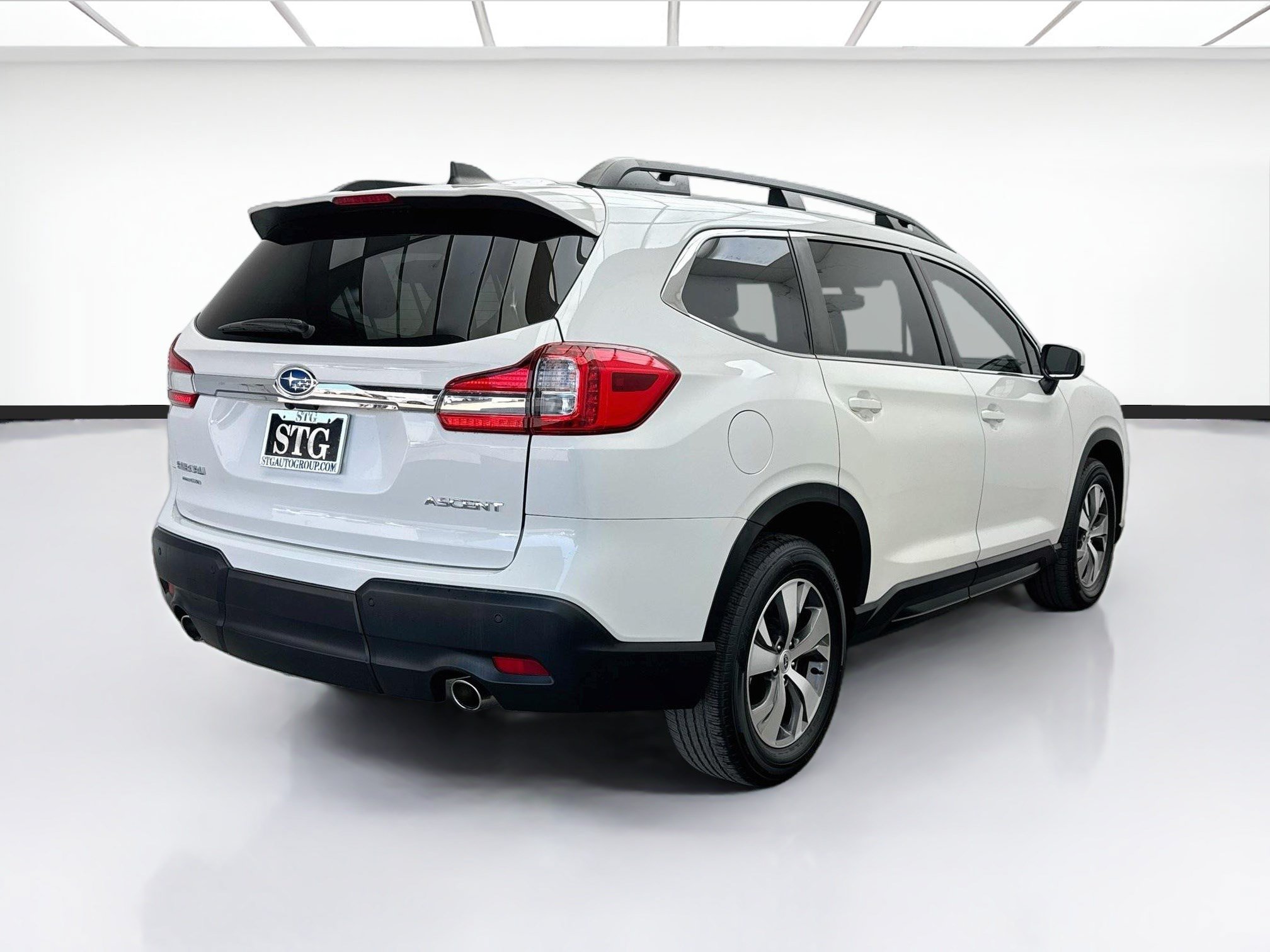 Used 2022 Subaru Ascent Premium w/ Convenience Package AWD/4WD image 4