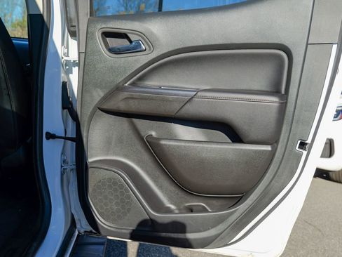 Used 2022 GMC Canyon AT4 image 28