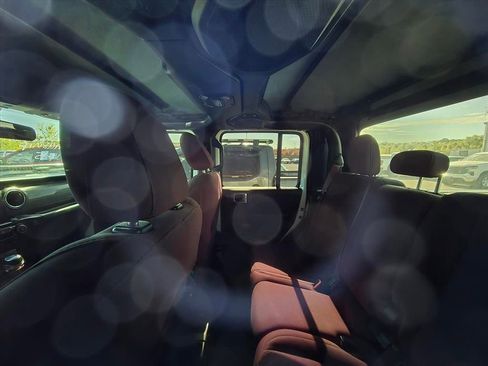 Used 2021 Jeep Gladiator Overland w/ Trailer Tow Package image 5