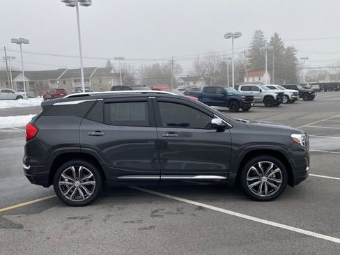 Used 2019 GMC Terrain Denali w/ Advanced Safety Package image 6