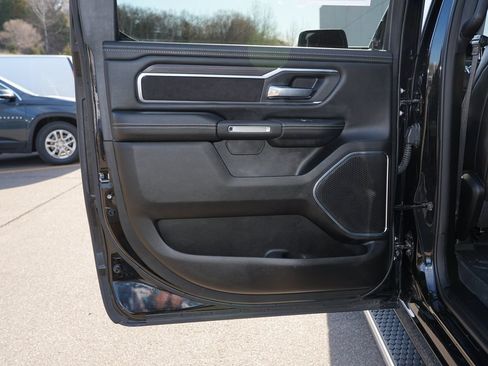 Used 2025 RAM 1500 Laramie AWD/4WD image 20