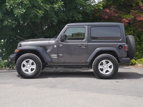 Used 2019 Jeep Wrangler Sport AWD/4WD image 15
