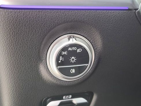 Used 2025 Mercedes-Benz C 300 4MATIC Sedan image 22