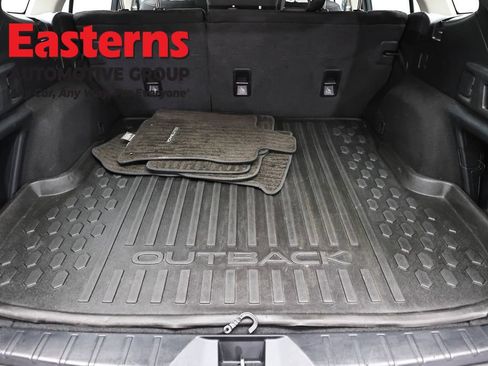 Used 2022 Subaru Outback 2.5i AWD/4WD image 9