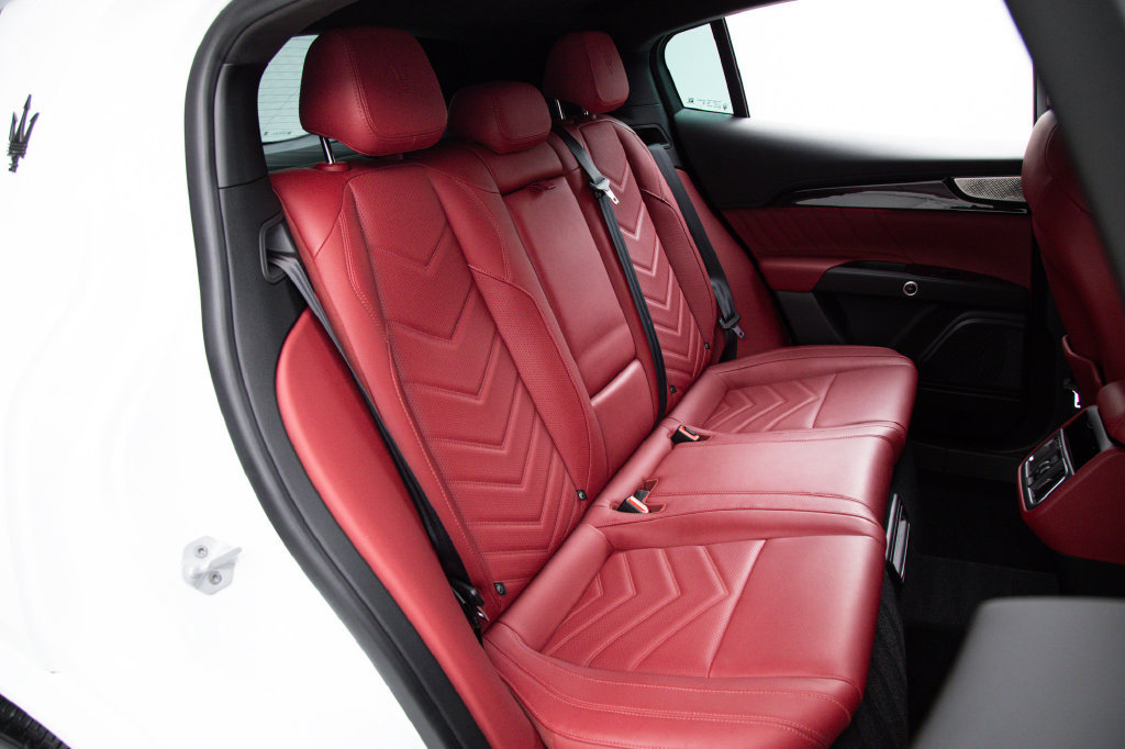 Certified 2023 Maserati Grecale Modena AWD/4WD image 18