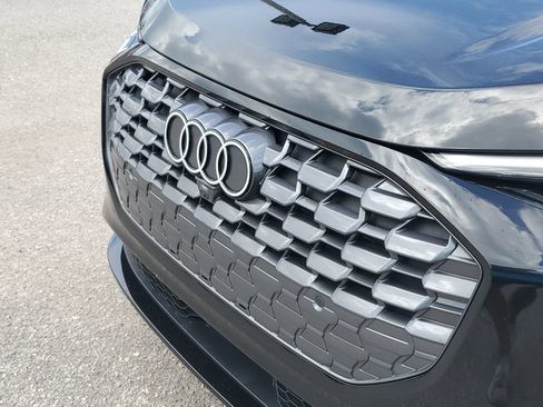 Certified 2025 Audi Q5 Premium w/ Convenience Package AWD/4WD image 11