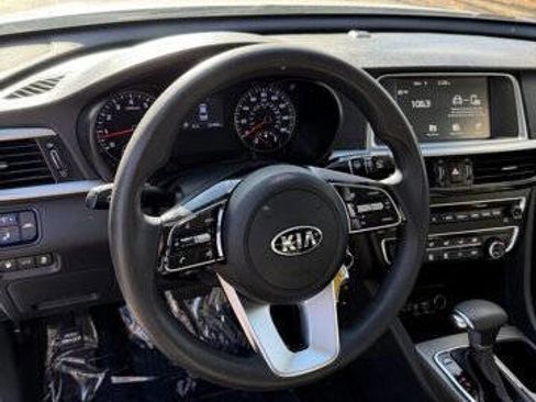 Used 2020 Kia Optima LX image 12