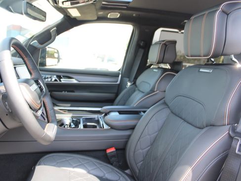 New 2025 Jeep Grand Wagoneer Series III w/ Rear Seat Video Group 1 image 33