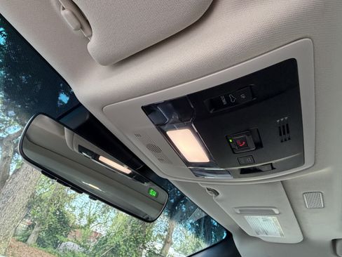 Used 2025 Lexus ES 350 w/ Premium Package FWD image 28
