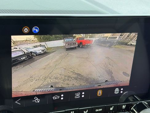 New 2026 Chevrolet Colorado ZR2 w/ ZR2 Bison Edition image 16